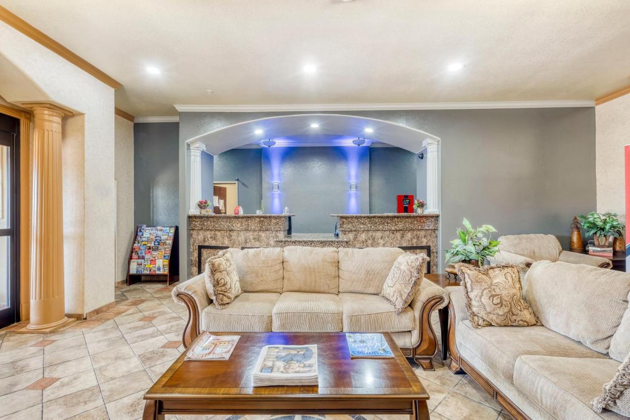 Oyo Townhouse Wichita Falls West 外观 照片